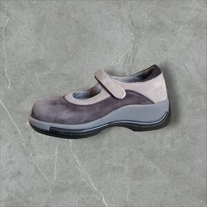 Women's Gray and Black Mary Jane Shoes